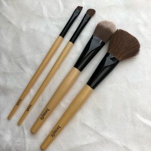 Benefit Brush Set of 4